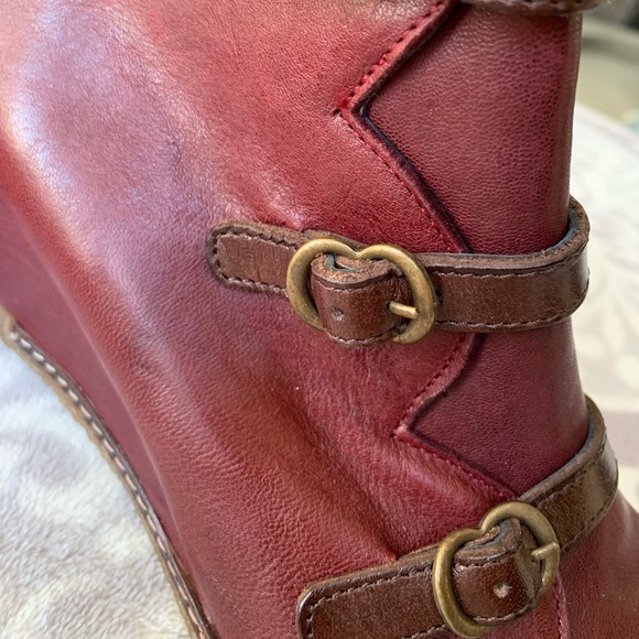 Burgundy leather booties - Picture 6 of 6